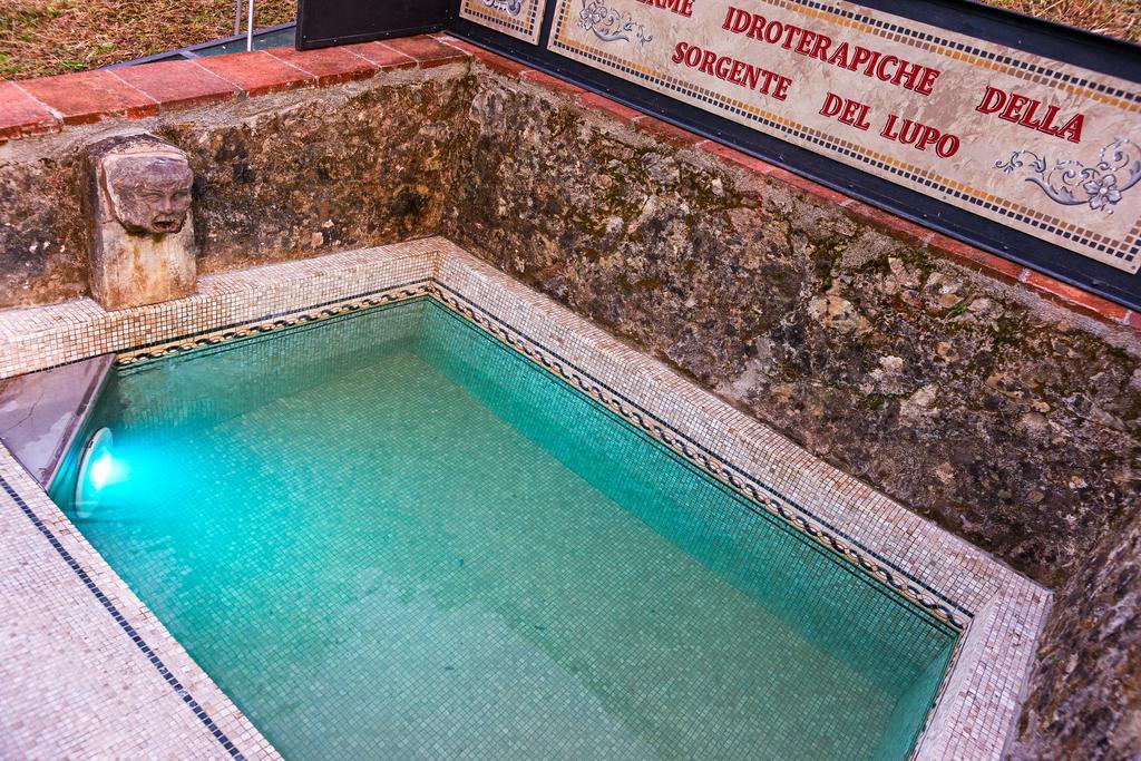 Suite Accommodation Mastiano エクステリア 写真