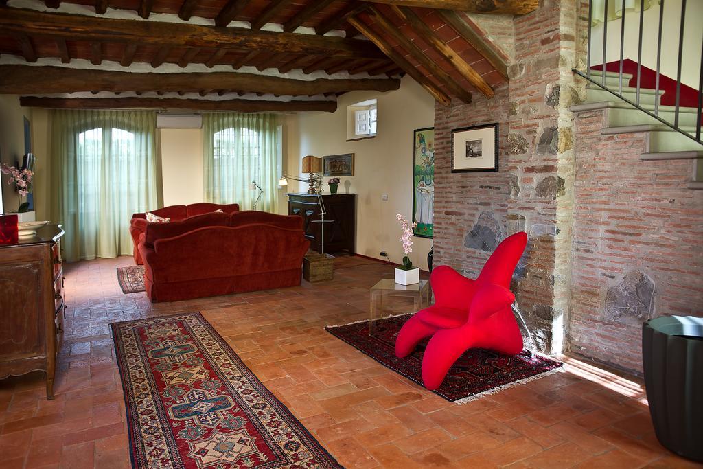 Suite Accommodation Mastiano エクステリア 写真